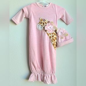 NWT- Boutique CachCach- Infant Girl's Gown And Matching Hat Sz 0-3M